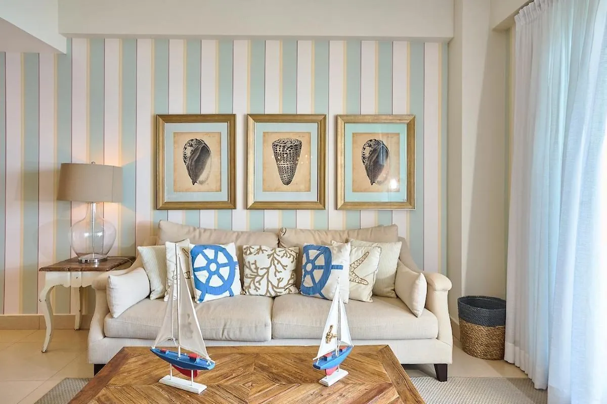 아파트 Escape Beachfront Condo At Las Olas In 후안돌리오